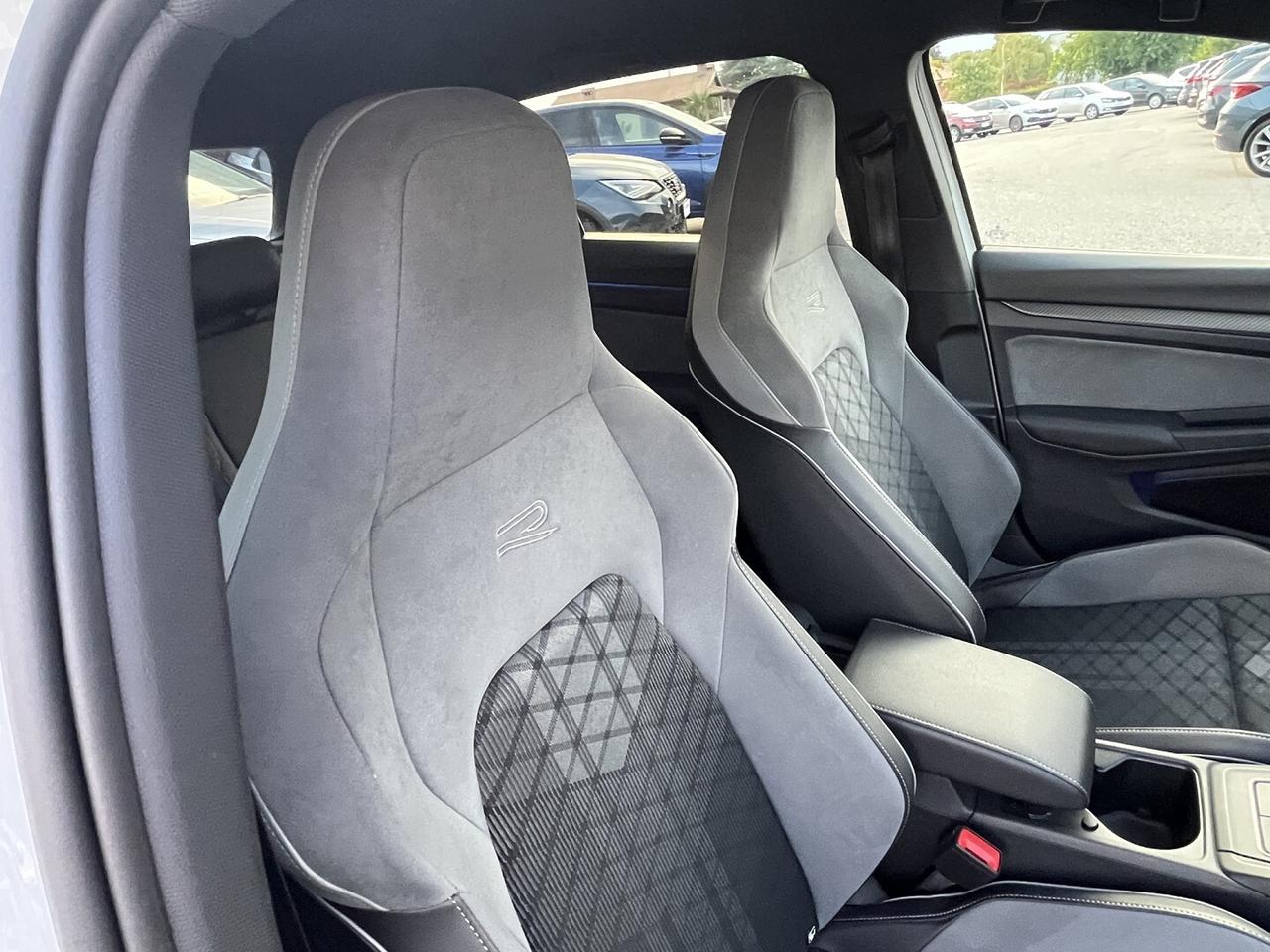 VW GOLF 1500 TSI 130 CV 6M R.LINE