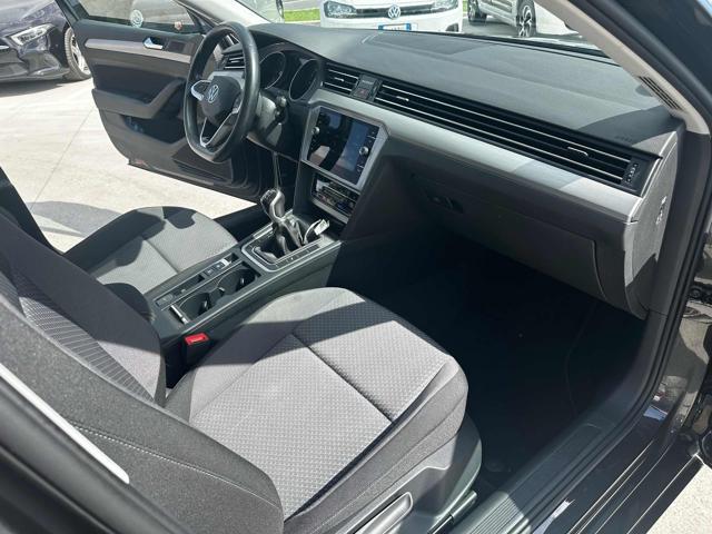 VOLKSWAGEN Passat Variant 2.0 TDI SCR EVO Business "PARI AL NUOVO"