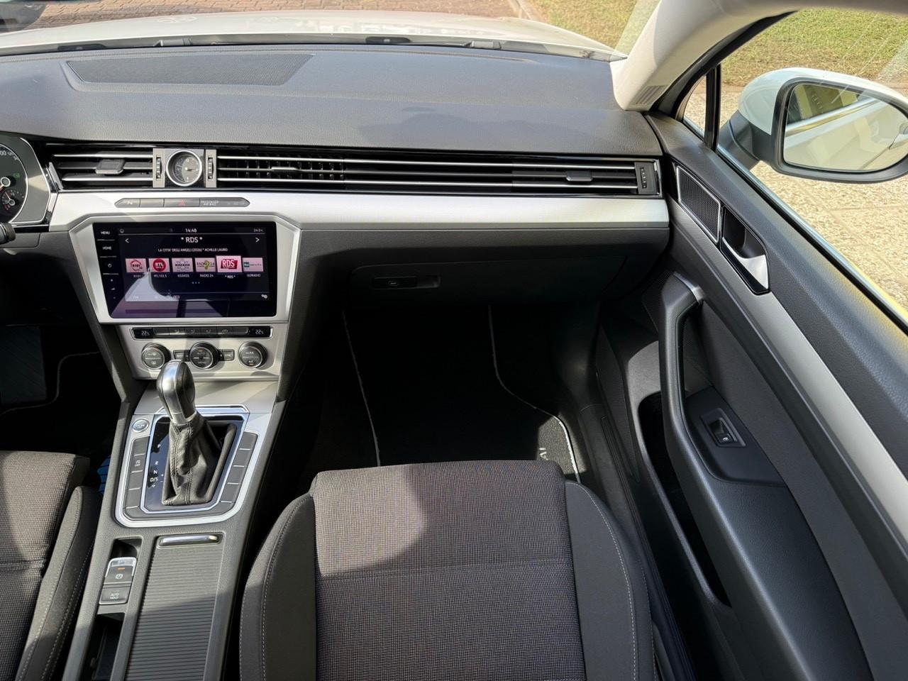 VW Passat 2.0 TDI DSG PREZZO REALE/NAVIPRO