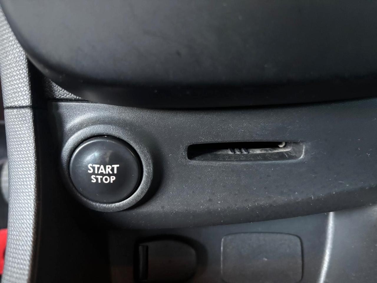 Renault Clio 1.2 75CV 5 porte Live