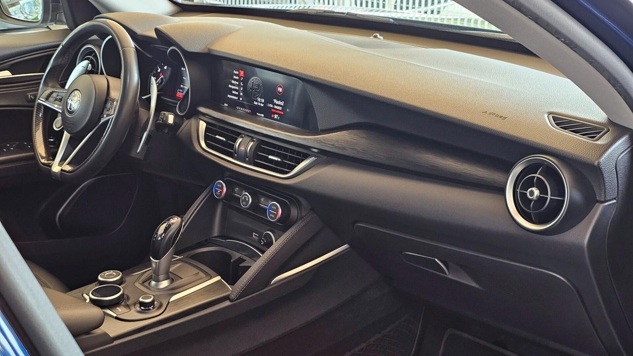 Alfa Romeo Stelvio 2.2 Turbodiesel 210 CV AT8 Q4 Super