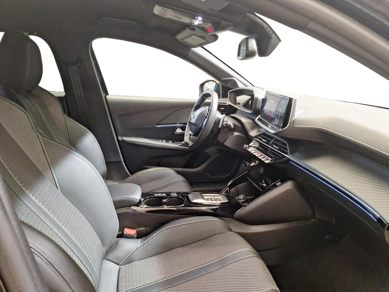 Peugeot 208 1.2 hybrid GT 145cv e-dcs 6