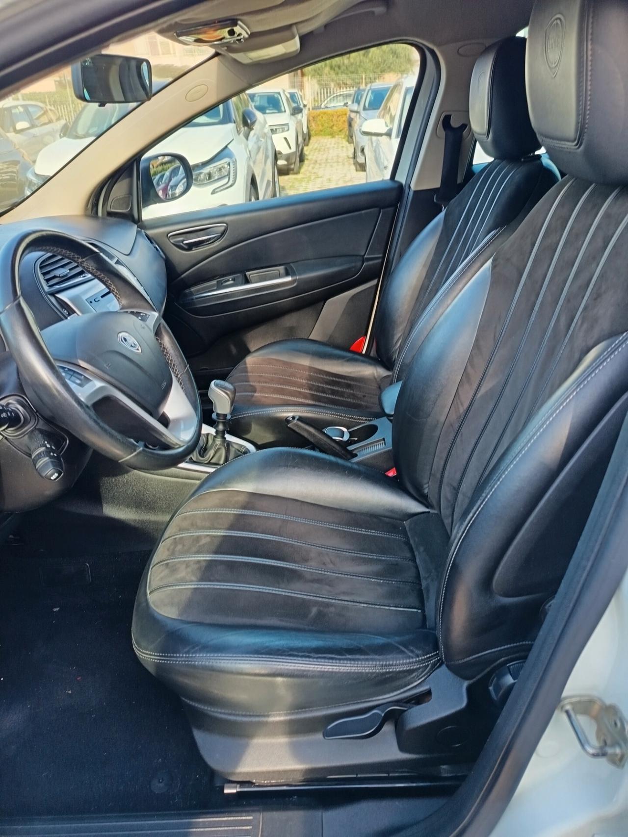 Lancia Delta 1.6 MJT DPF Gold