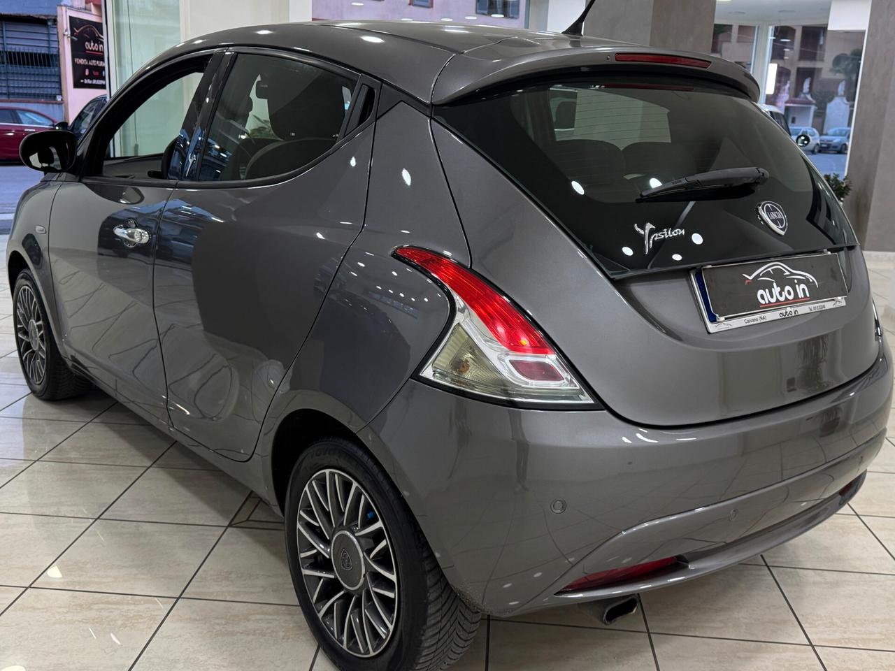 Lancia Ypsilon 1.2 69 CV 5 porte GPL Gold