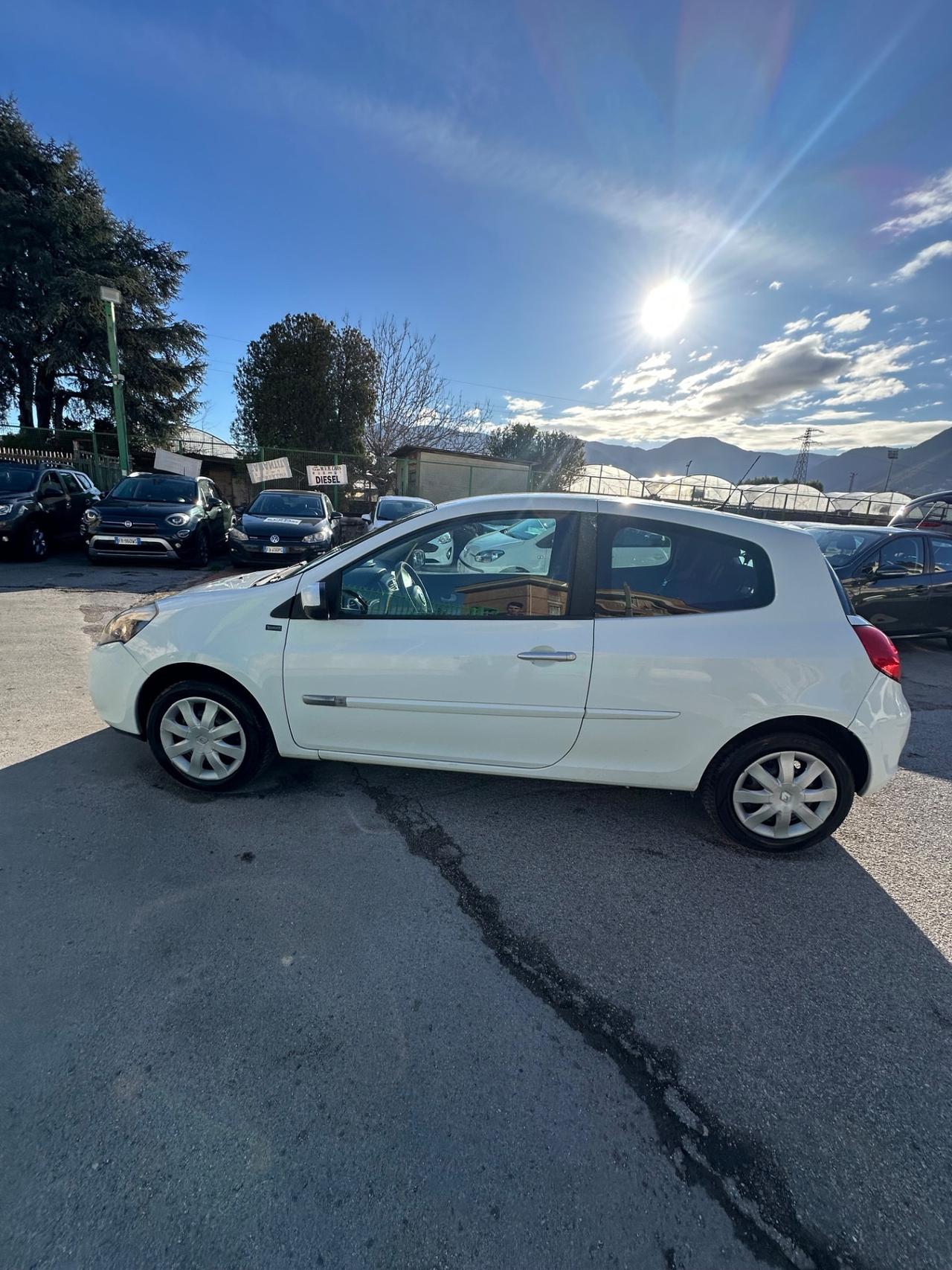 Renault Clio 1.2 16V 3 porte GPL Yahoo!