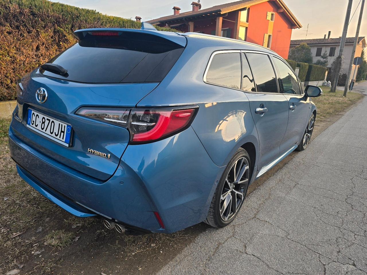 Toyota Corolla Touring Sports 2.0 Hybrid Lounge