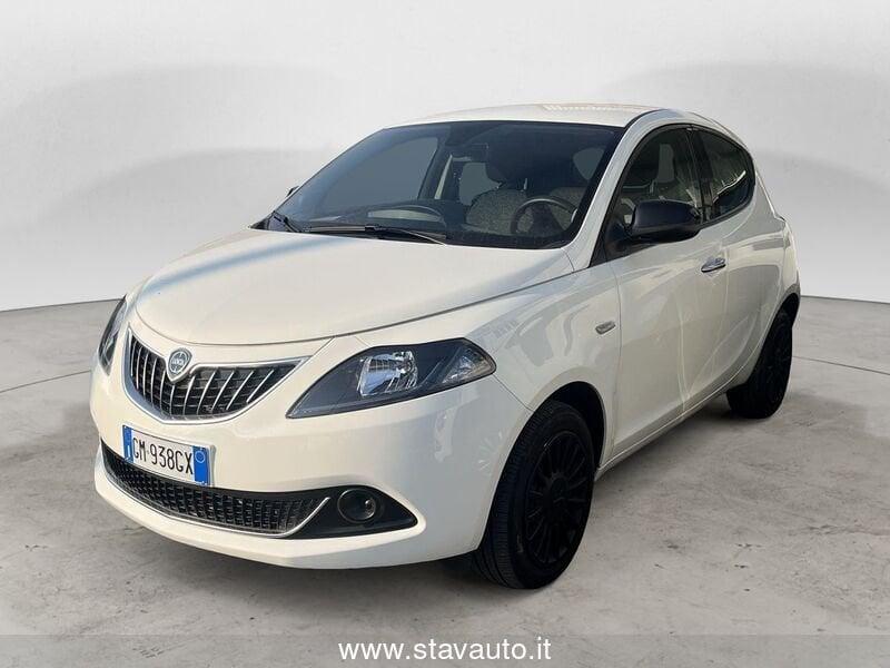 Lancia Ypsilon 1.0 FireFly 5 porte S&S Hybrid Silver