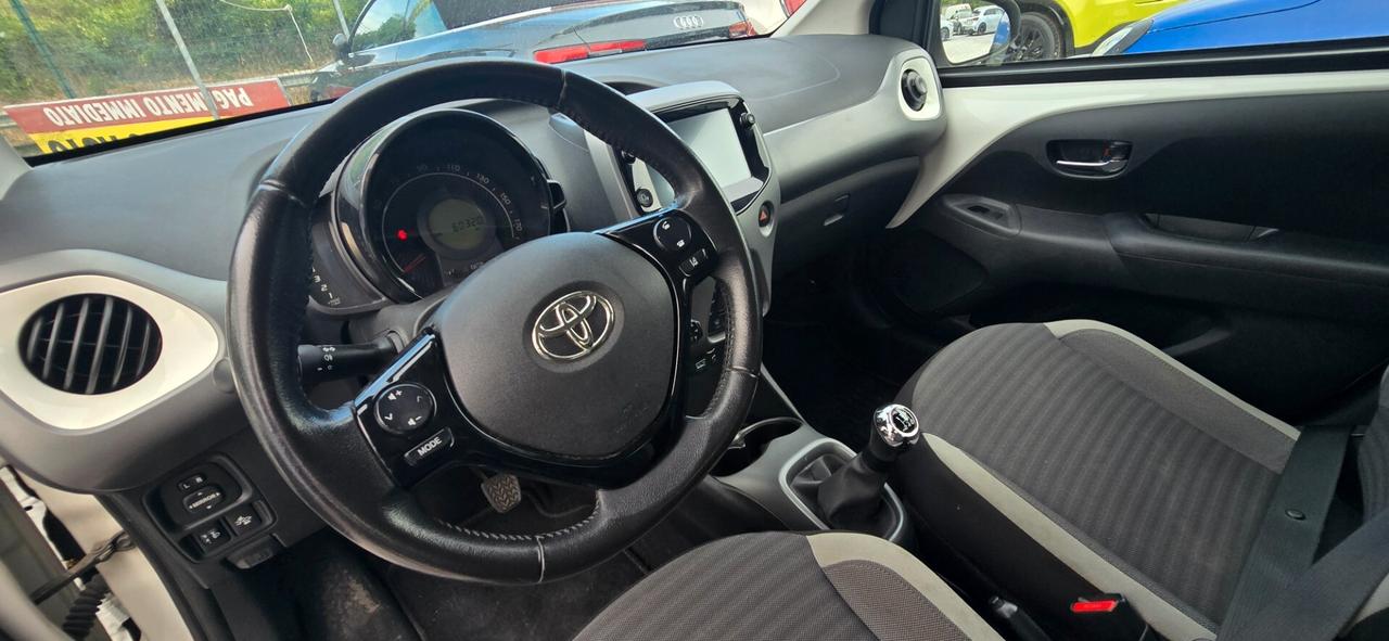 Toyota Aygo 1.0 VVT-i 72 CV 5 porte x-cool