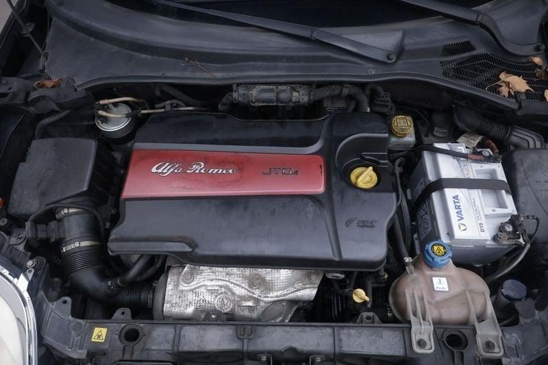 Alfa Romeo MiTo Alfa Romeo MiTo 1.6 JTDm 16V Distinctive 88KW ANNO 2011