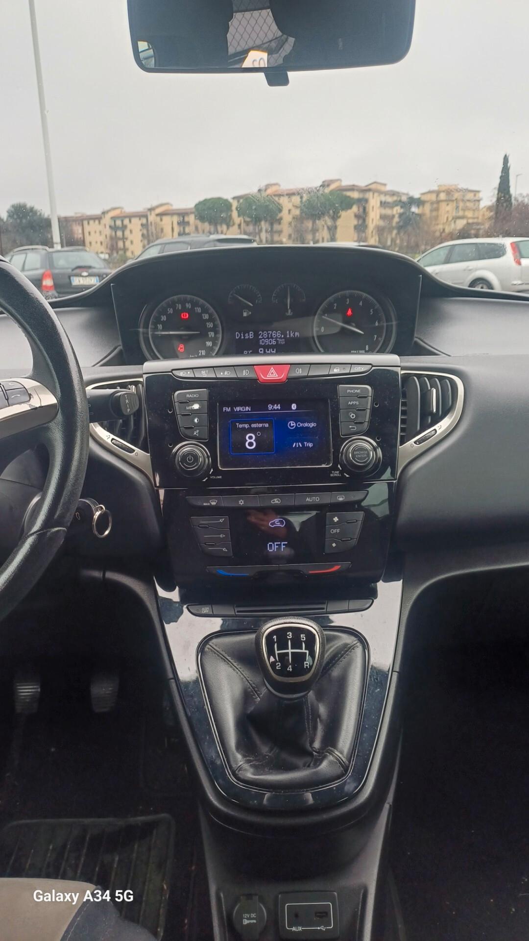 Lancia Ypsilon 1.2 69 CV 5 porte S&S Platinum