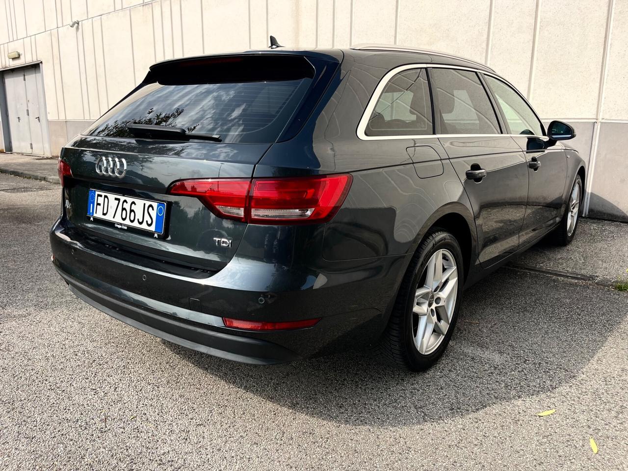 Audi A4 Avant 2.0 TDI 150 CV S tronic TAGLIANDI AUDI