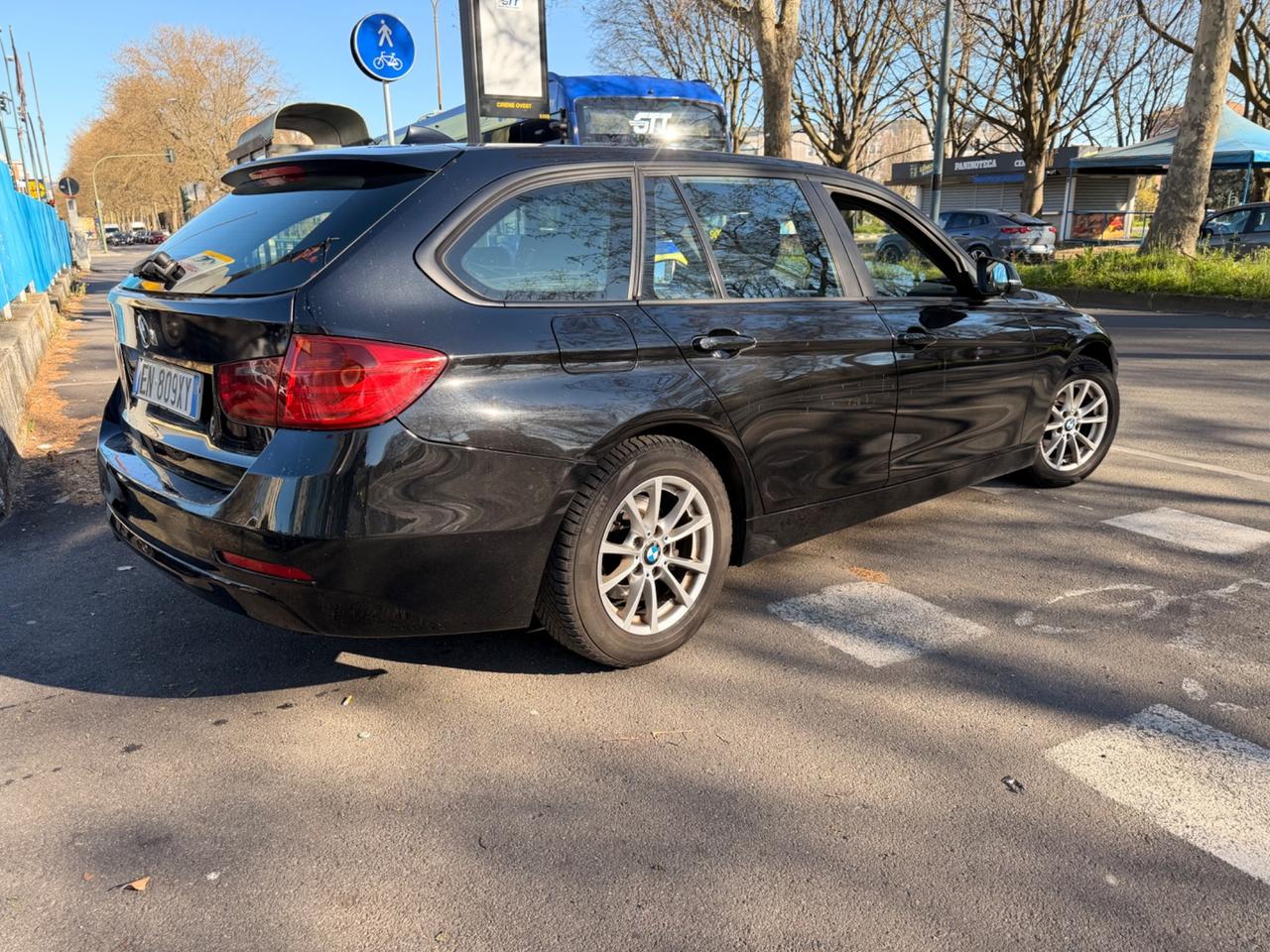 Bmw 318d Touring Luxury 2013