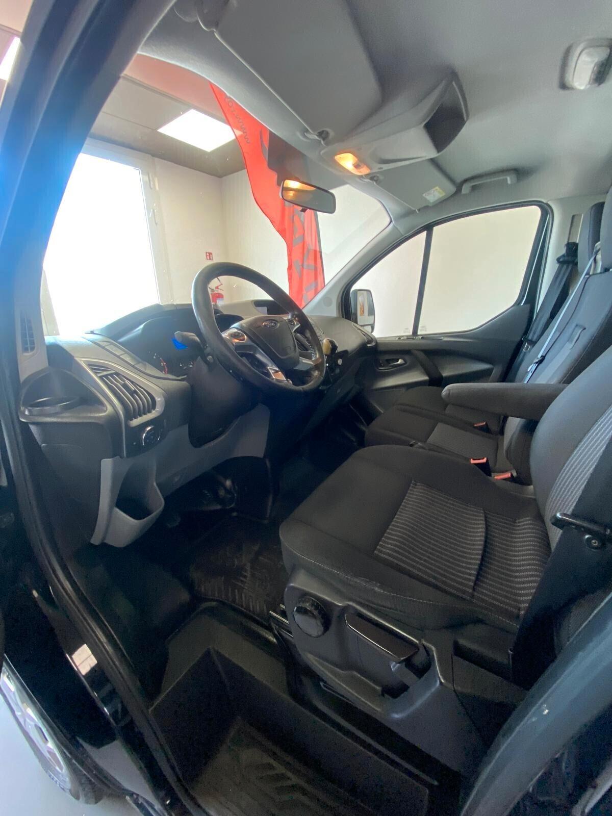 Ford Transit Custom Trasporto Persone 9 POSTI