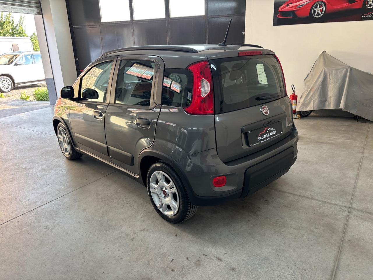Fiat Panda 1.0 FireFly S&S Hybrid Garmin