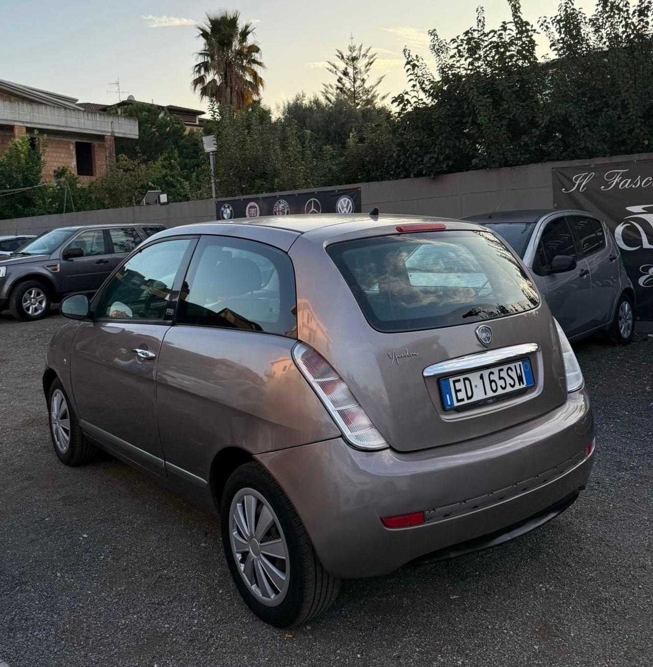 Lancia Ypsilon 1.2 69 CV Unyca