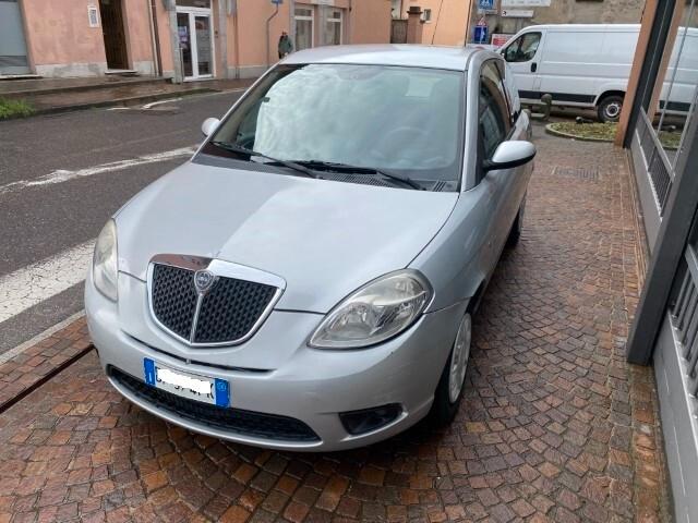 Lancia Ypsilon 1.2 Argento