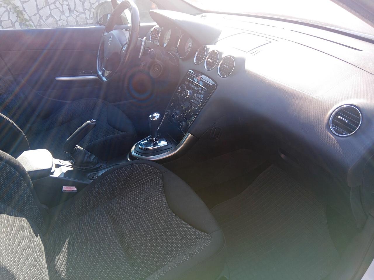 Peugeot 308 1.6 8V e-HDi 112CV Stop&Start robotiz. 5p. Active