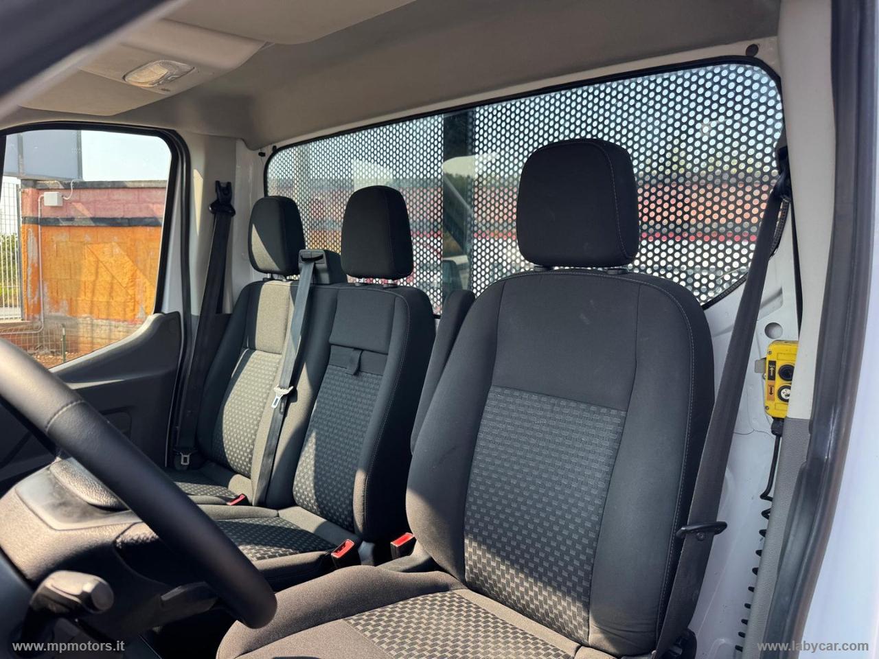 TRANSIT 2.0 130CV RIBALTABILE TRILATERALE GEMELLATO