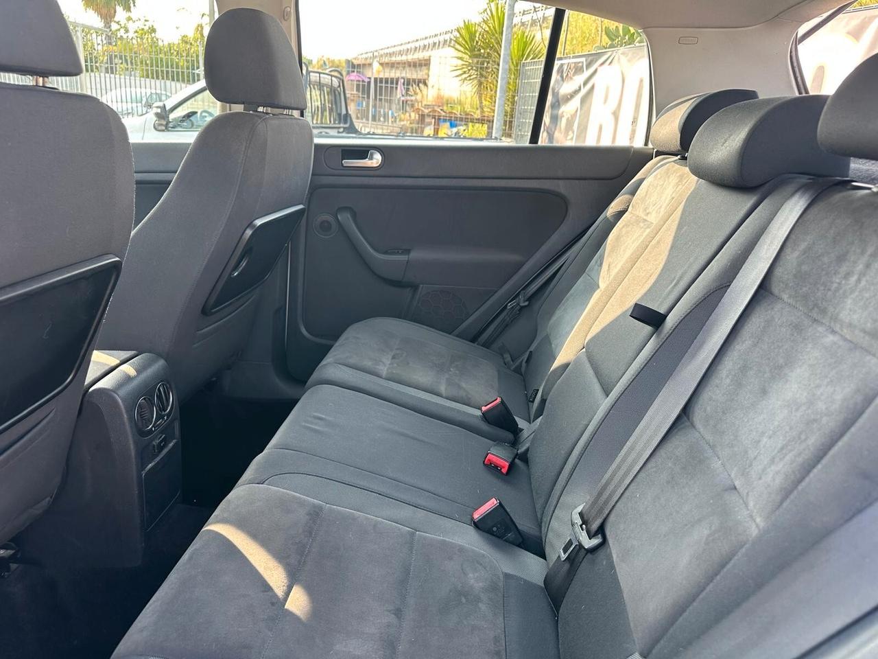 Volkswagen Golf Plus 1.6 TDI DPF Highline-03/2010