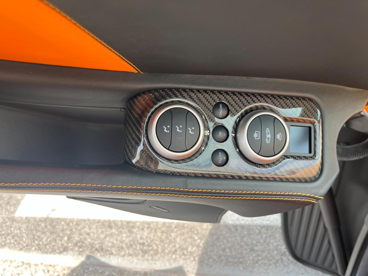 Mclaren MP4-12C 12C