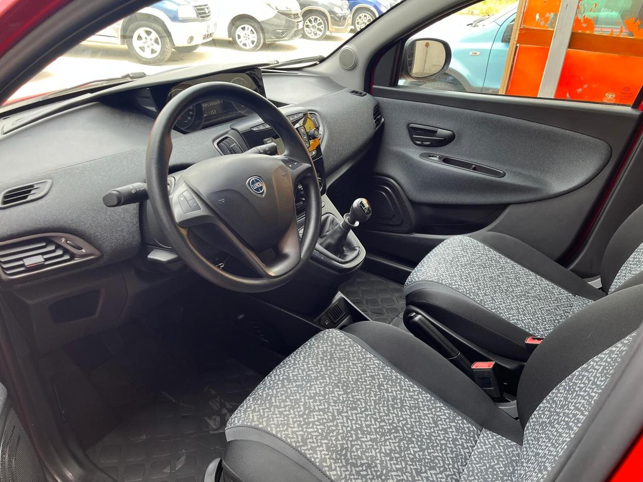 Lancia Ypsilon 1.2 69 CV 5 porte GPL Ecochic Elefantino Blu