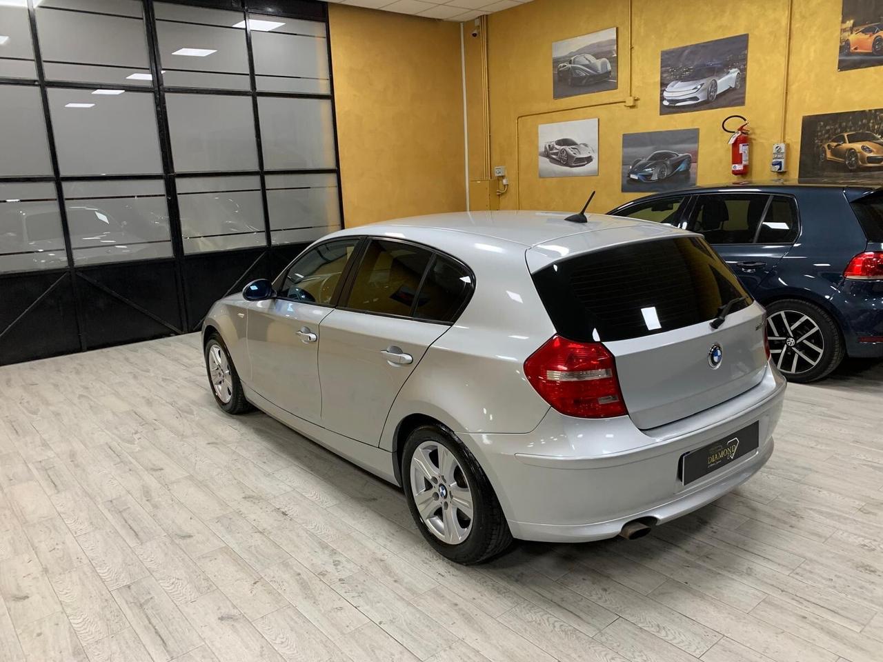 BMW 118d 143 cv “RESTYLING/LED/SENSORI PARK”-2009