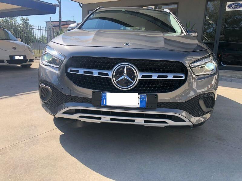 Mercedes-Benz GLA 200d Automatic 2022