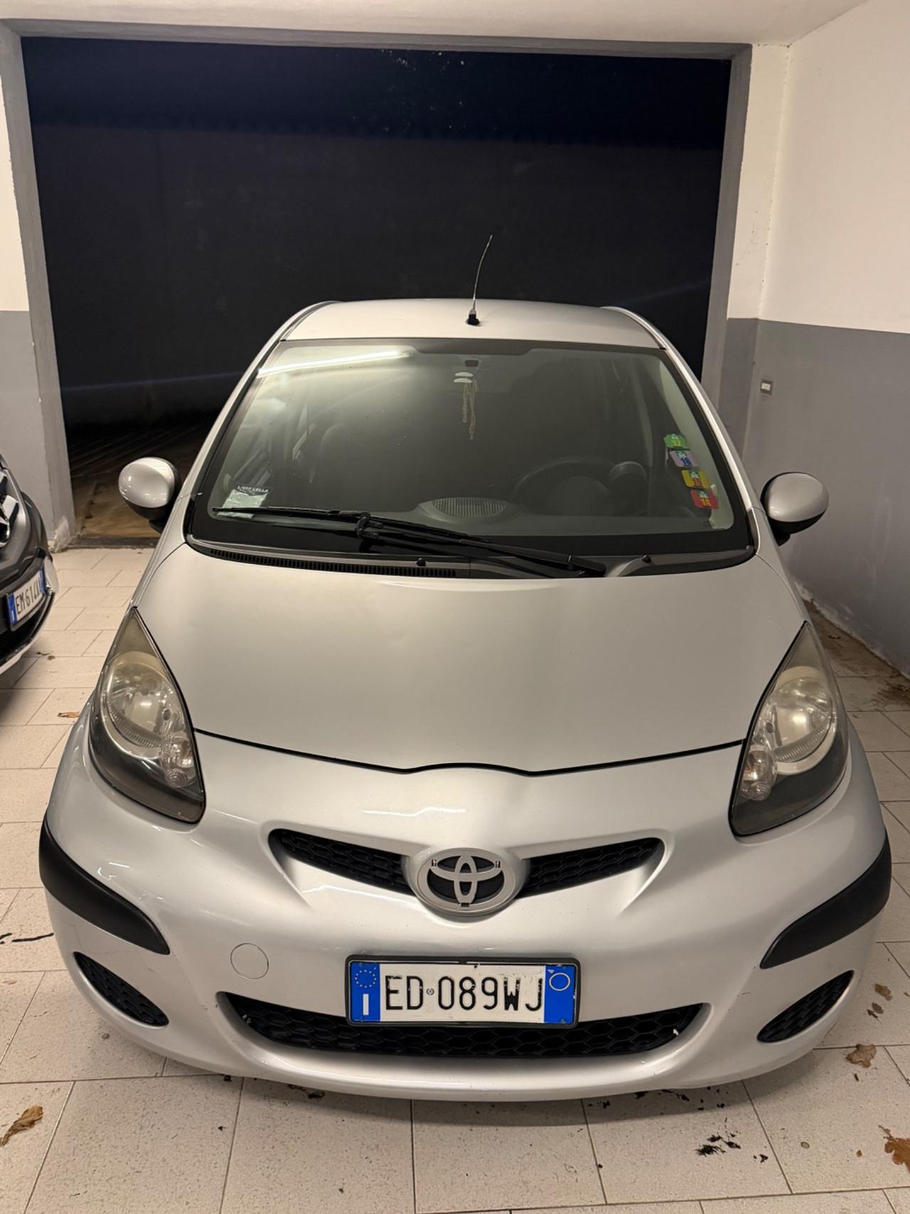 Toyota Aygo 1.0 12V VVT-i 5 porte Now Connect