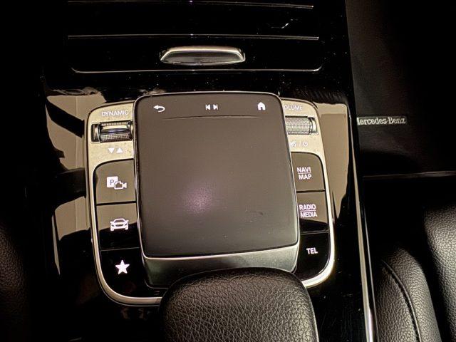 MERCEDES-BENZ A 180 d Automatic Premium