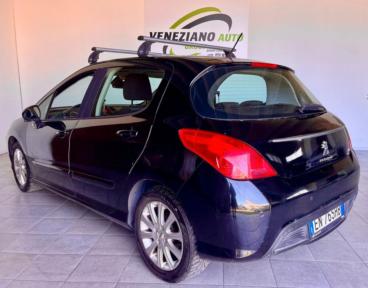 Peugeot 308 1.6 8V e-HDi 112CV Stop&Start robotiz. 5p. Business