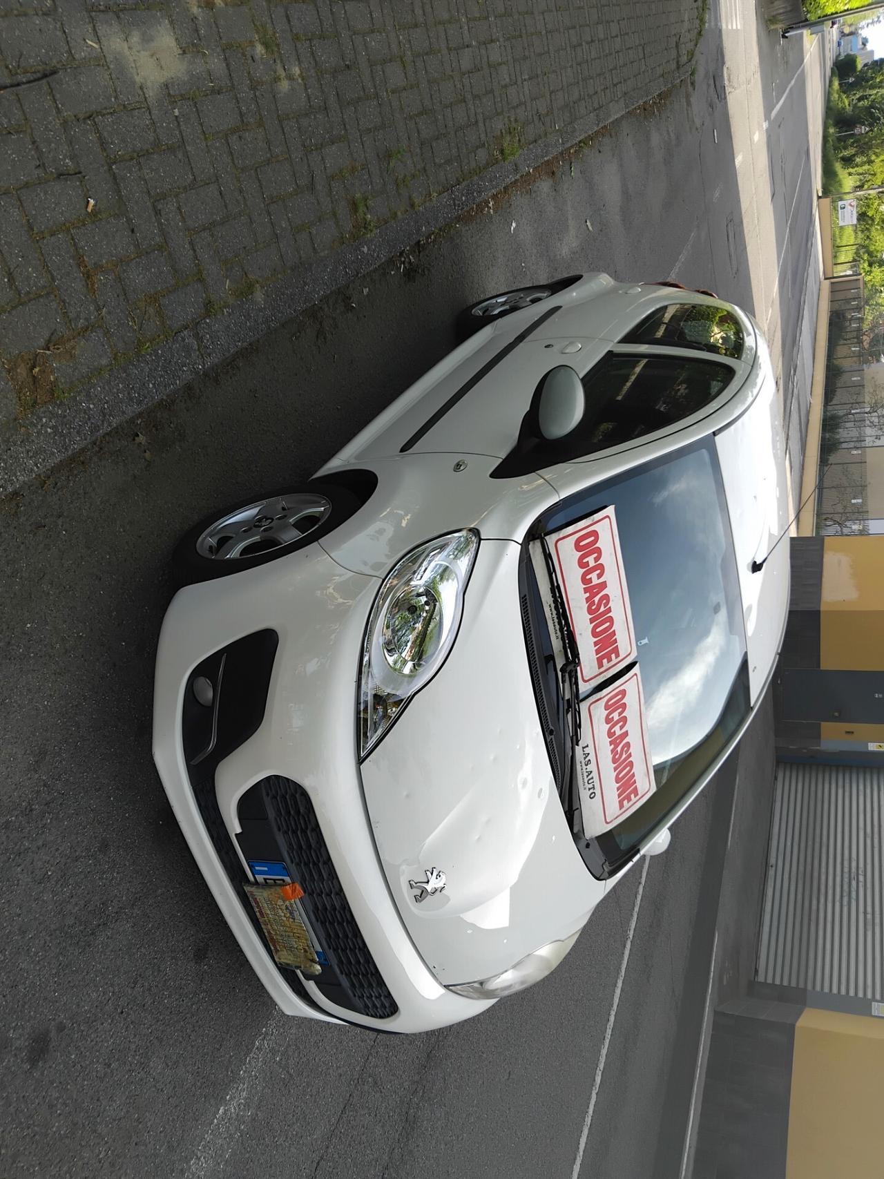 Peugeot 107 1.0 68CV 5p. Active CAMBIO AUTOMATICO X NEO PATENTATI A 2.999 EU