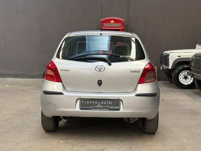 TOYOTA Yaris 1.0 5 porte Sol