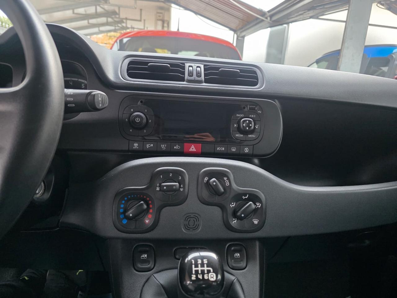 AUTO IN ARRIVO Fiat Panda 1.0 FireFly S&S Hybrid