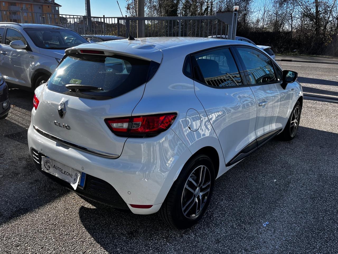 Renault Clio 0.9TCe 75 CV 5 p. MOSCHINO OK NEOPATENTI