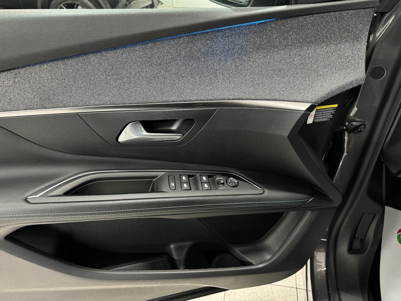 3008 BlueHDi 130cv EAT8 Allure Pack PERFETTA