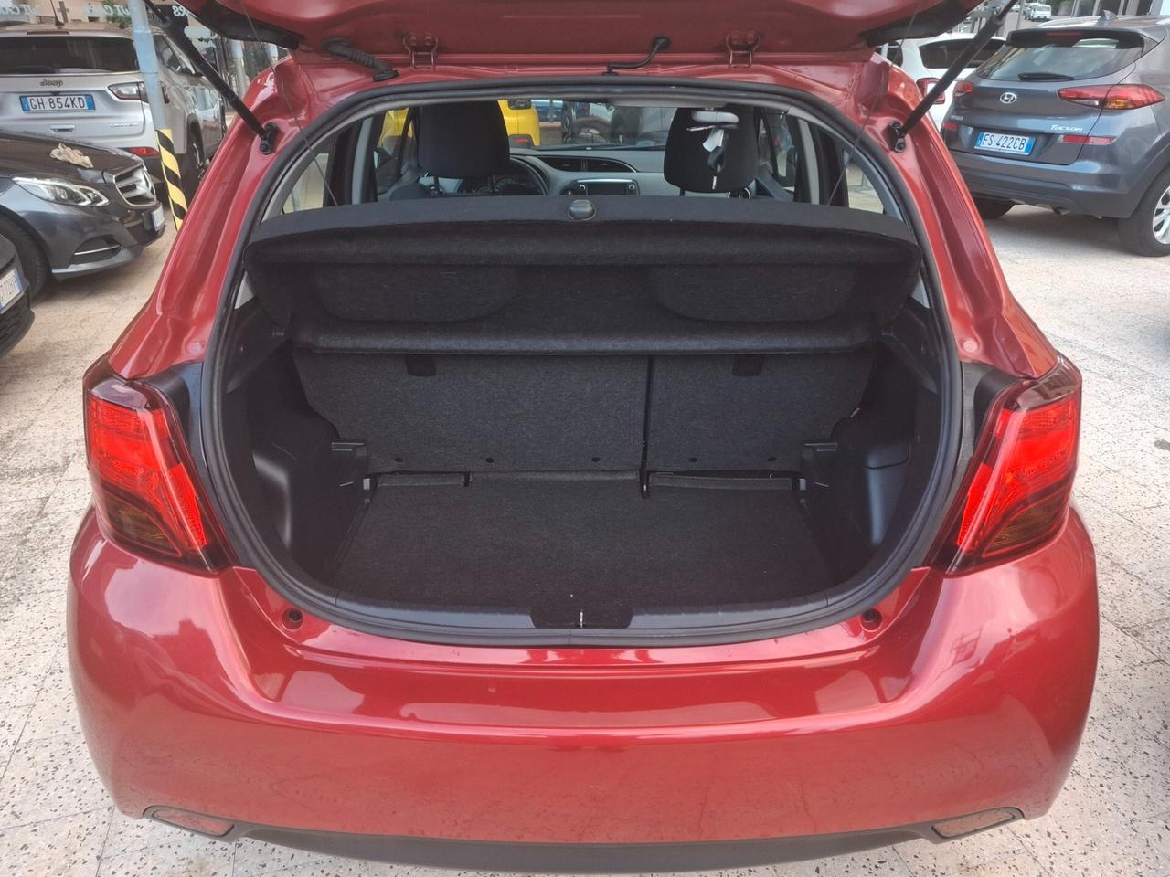 Toyota Yaris - 1.0 VVT-i Lounge Camera