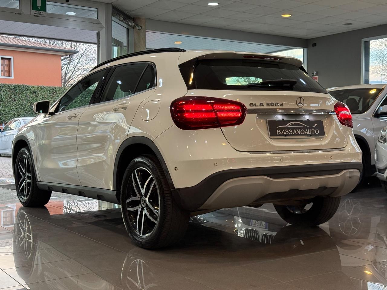 Mercedes-benz GLA 200 d Sport auto !!