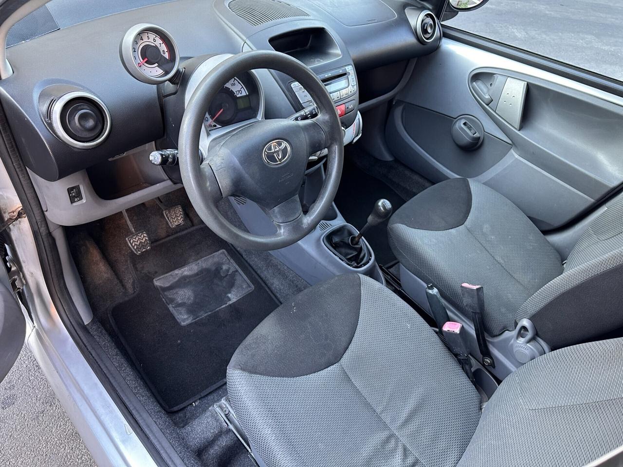 Toyota Aygo 1.0 5p 68cv E4 TAGLIANDATA