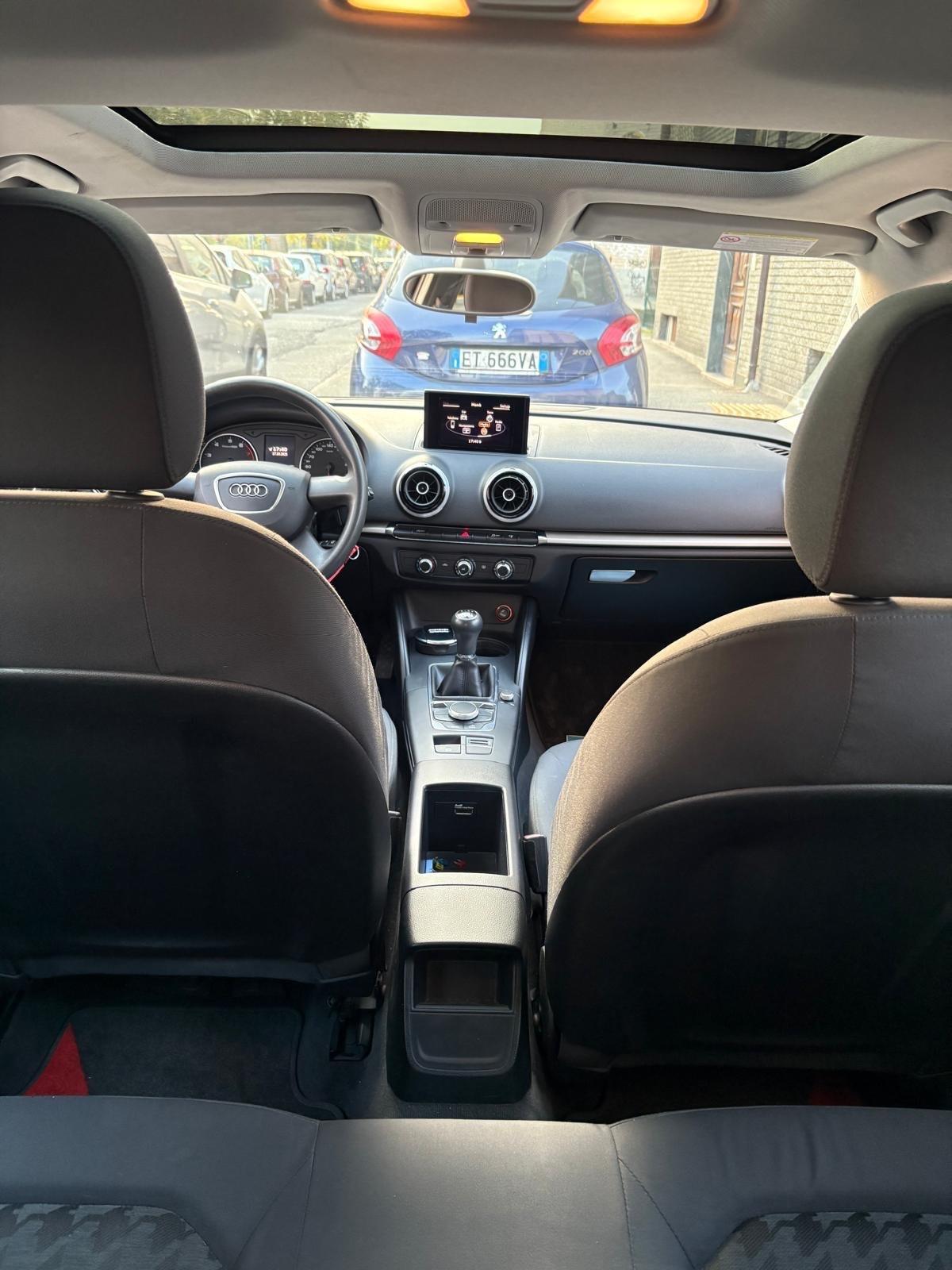 Audi A3 1.4 TFSI Young Sport Tetto panoramico