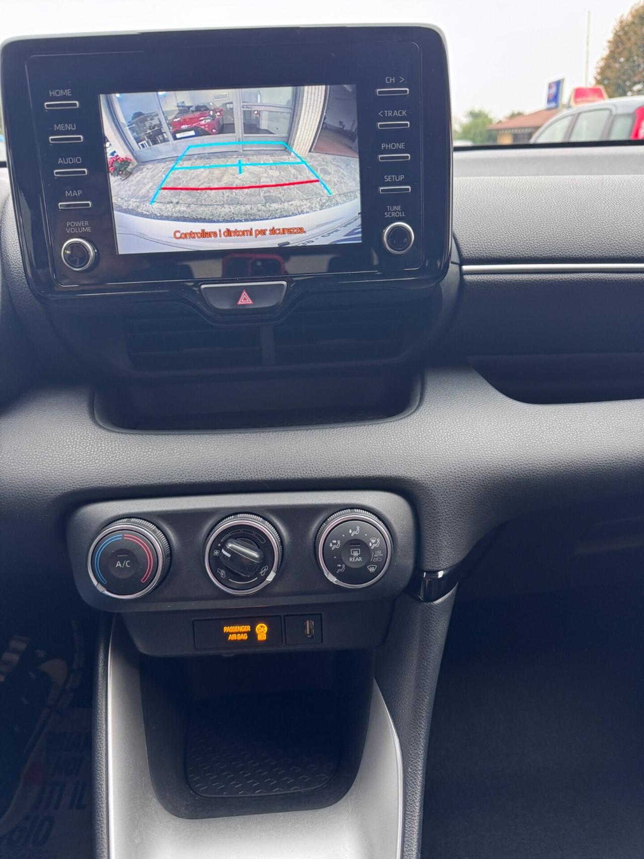 Toyota Yaris 1.0 5 porte Active