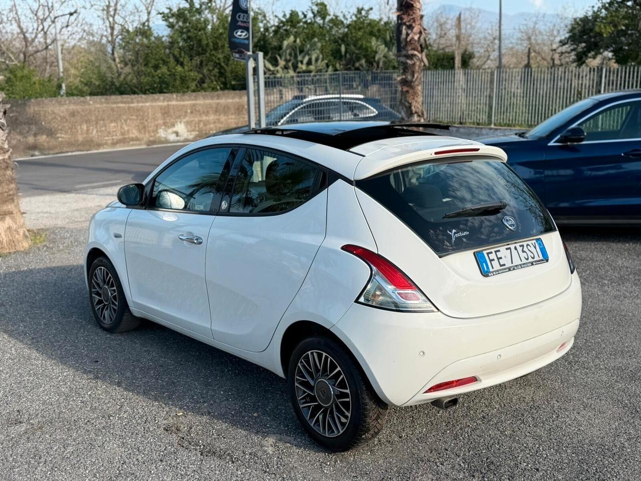 Lancia Ypsilon Tetto Apribile 2016 -GPL Ecochic Gold