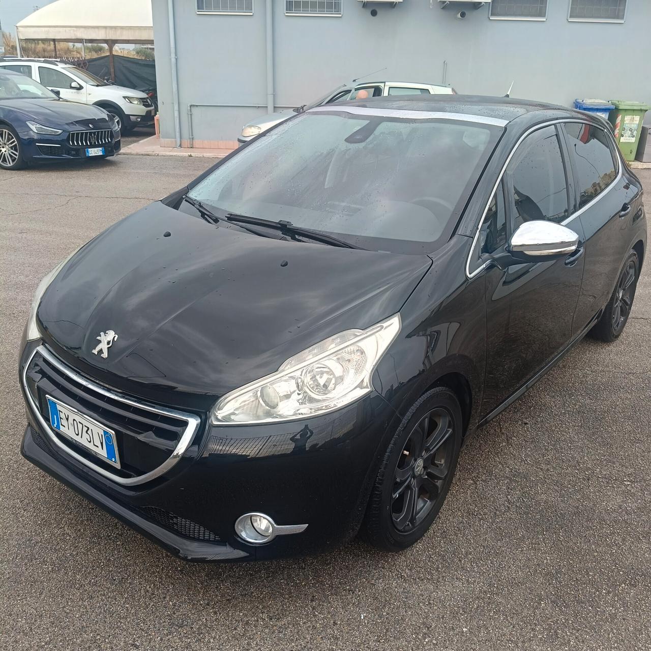 Peugeot 208 1.4 HDi 68 CV 3 porte Allure