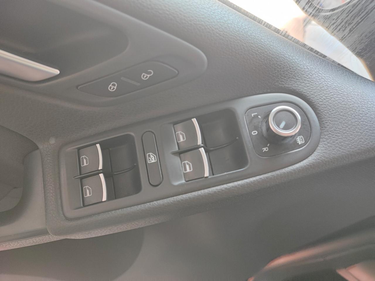 Volkswagen Golf 2.0 TDI 140CV DPF DSG Highline