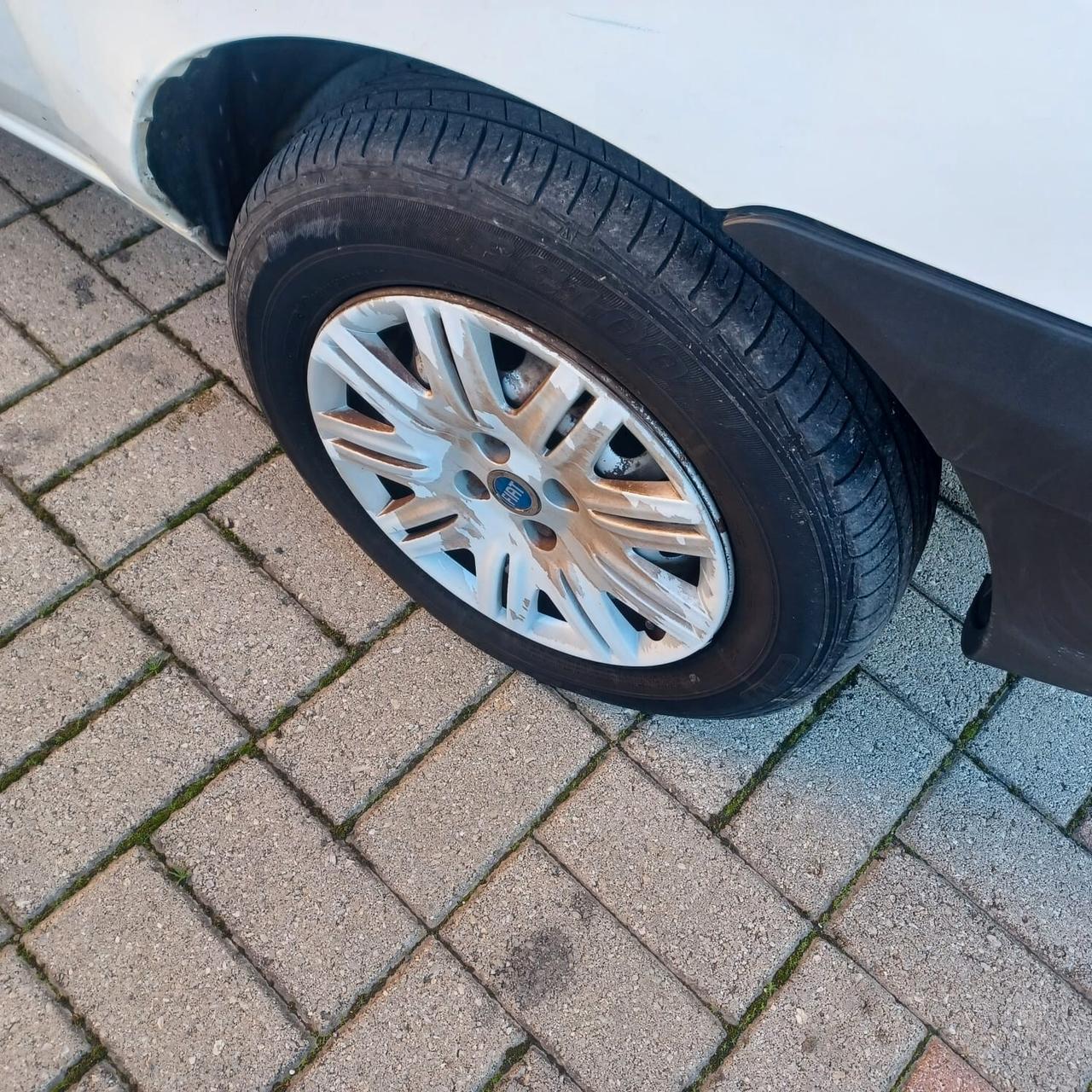 147.038 KM FIAT DOBLO 1.2 FURGONE 2 POSTI