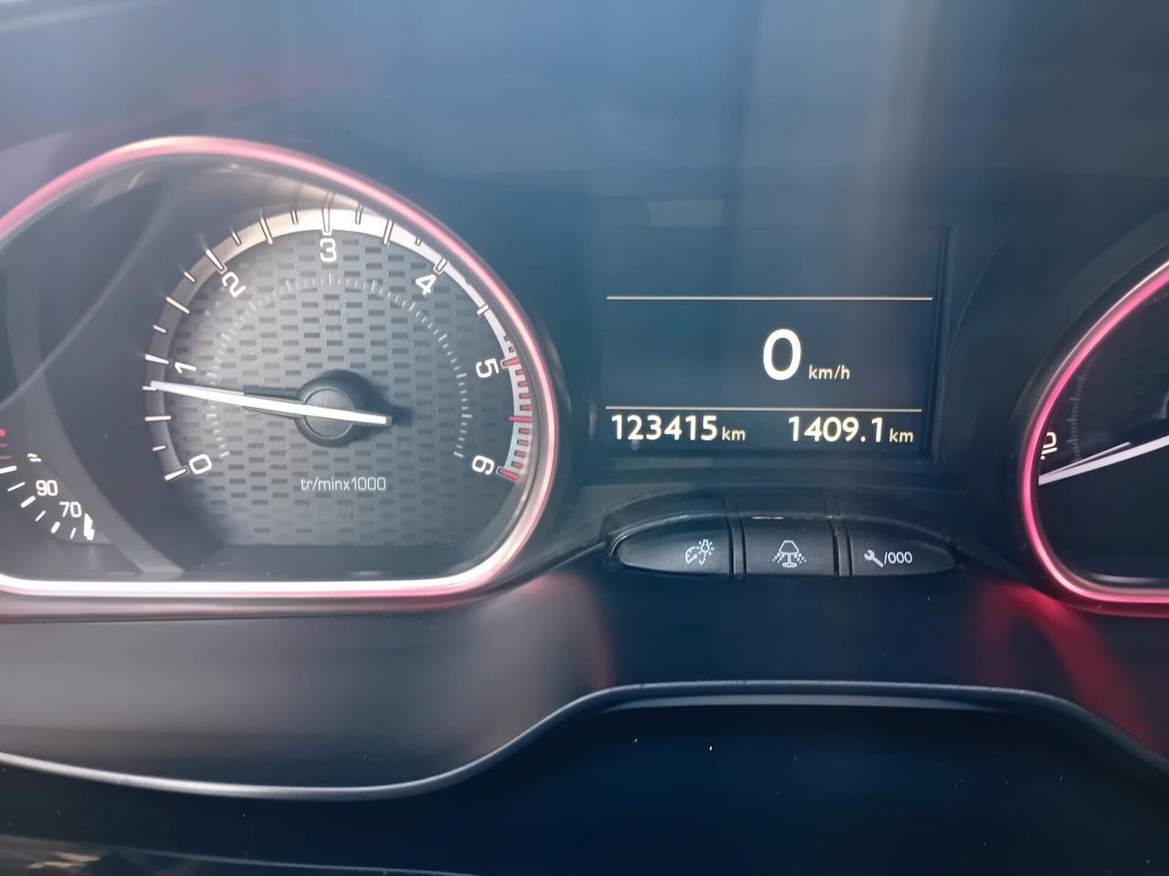 Peugeot 2008 BlueHDi 100 GT Line
