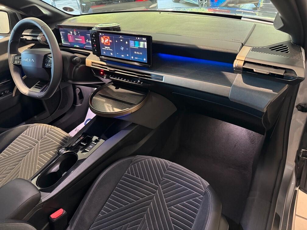 Lancia Ypsilon 1.2 mhev LX 110cv e-dct Led App conn Cam 17" Neopat