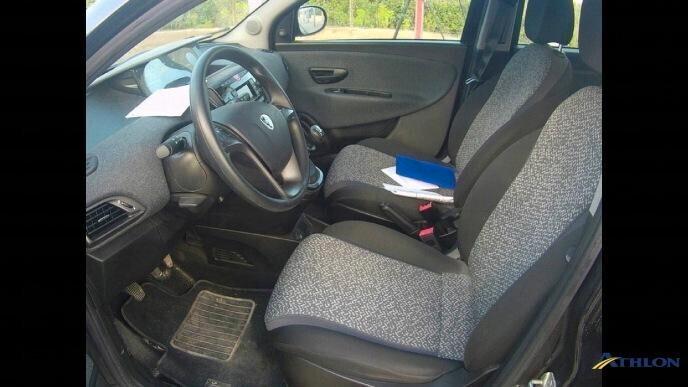 Lancia Ypsilon 1.0 FireFly 5 porte S&S Hybrid Alberta Ferretti