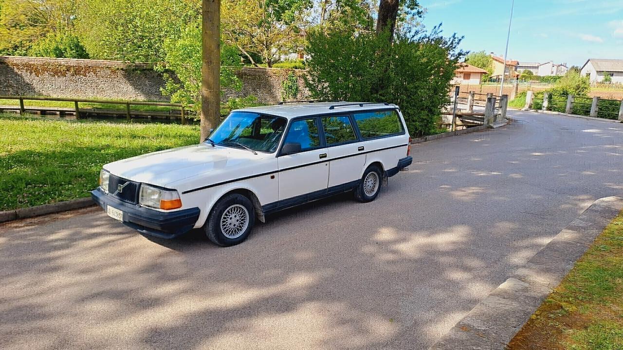 Volvo 240 2.0 Station Wagon pelle e clima