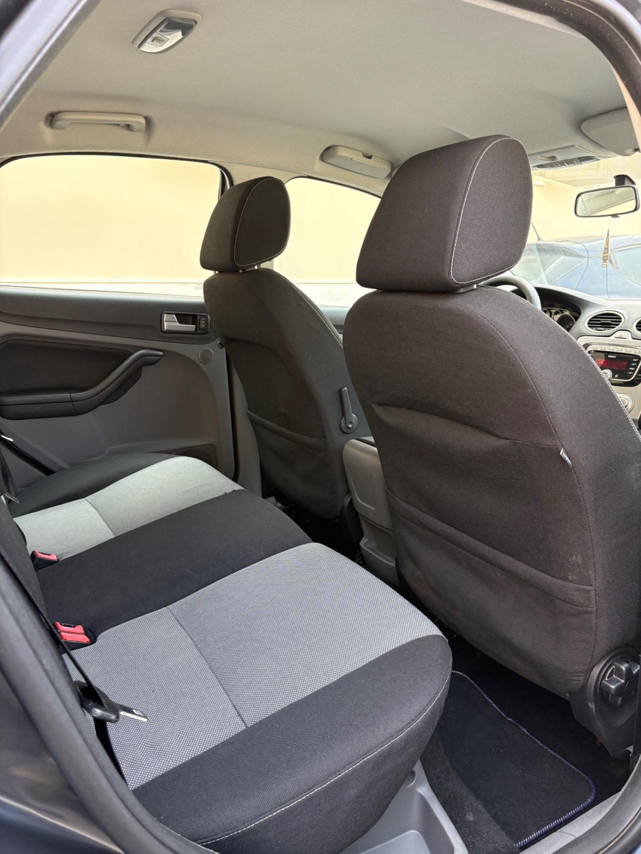 Ford Focus 1.6 GPL solo 13000km