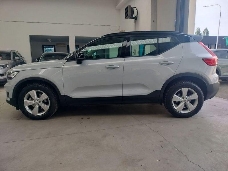 Volvo XC40 T2 Momentum Core